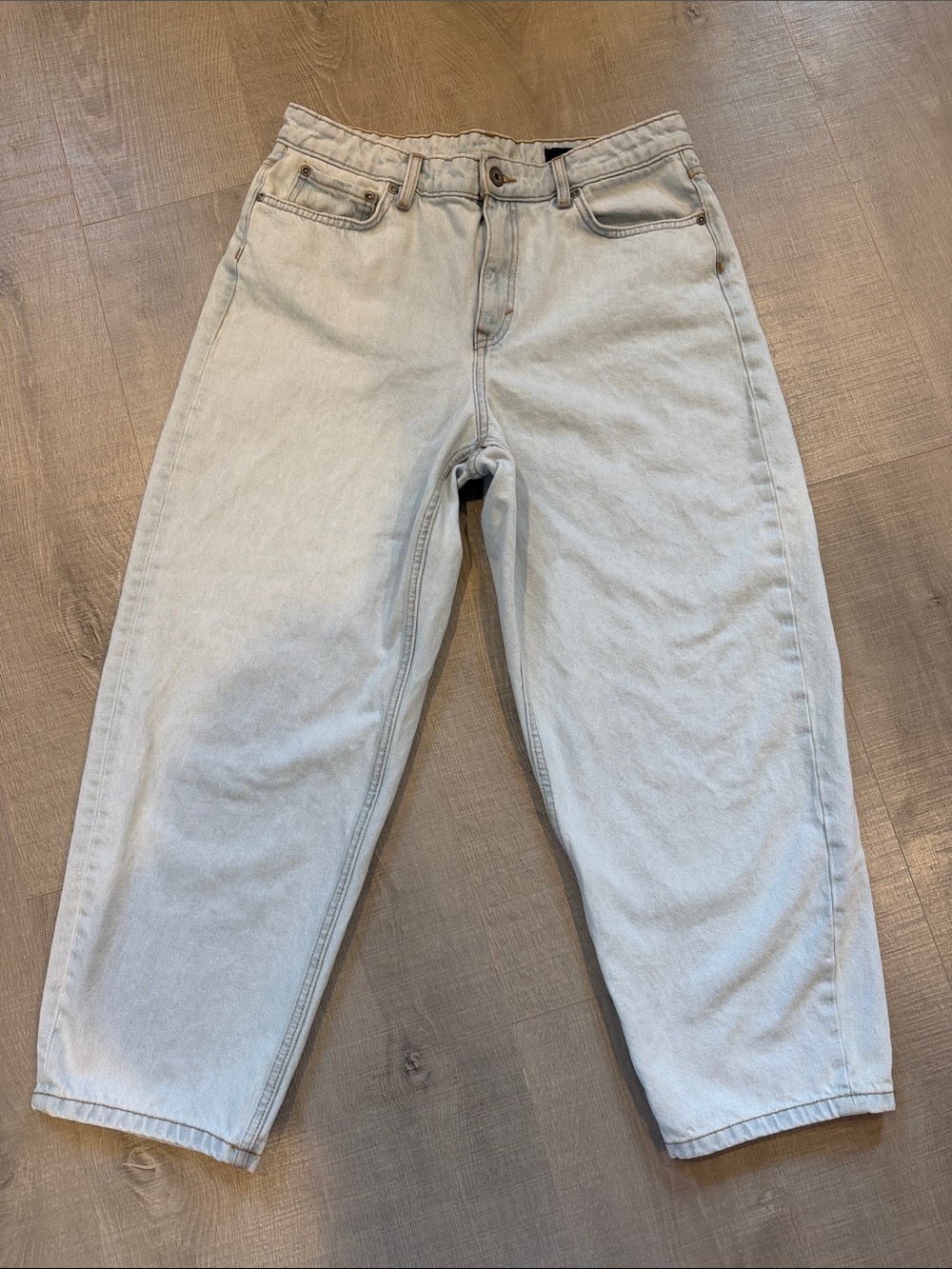 Zara Light Blue Cropped High-Rise Relaxed Ankle Jeans